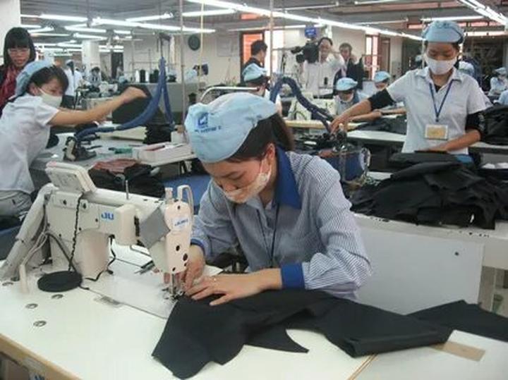 Kích thước to bất thường: Tôm nuôi theo phương pháp tự nhiên sẽ có kích thước không