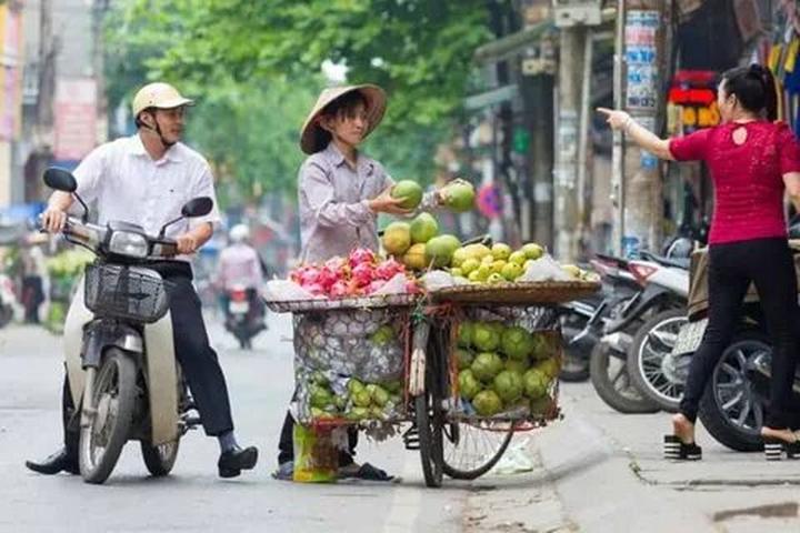 Kể Chuyện Lịch Sử: Từ Đam Mê Đến Triệu Lượt Xem Trên Hotspot Matrix